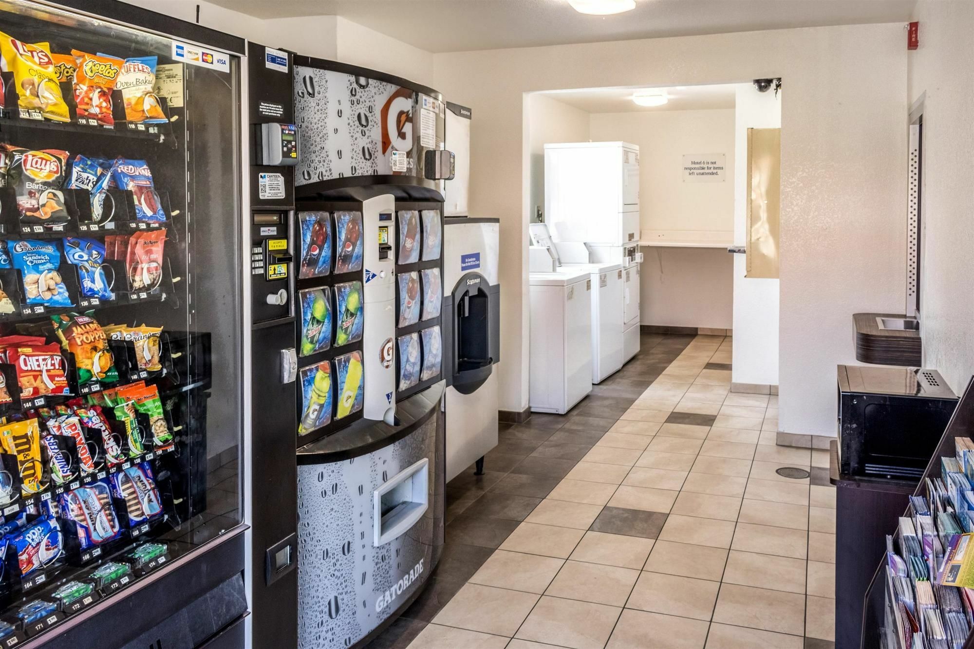 Hotel 6-bakersfield, Ca - East